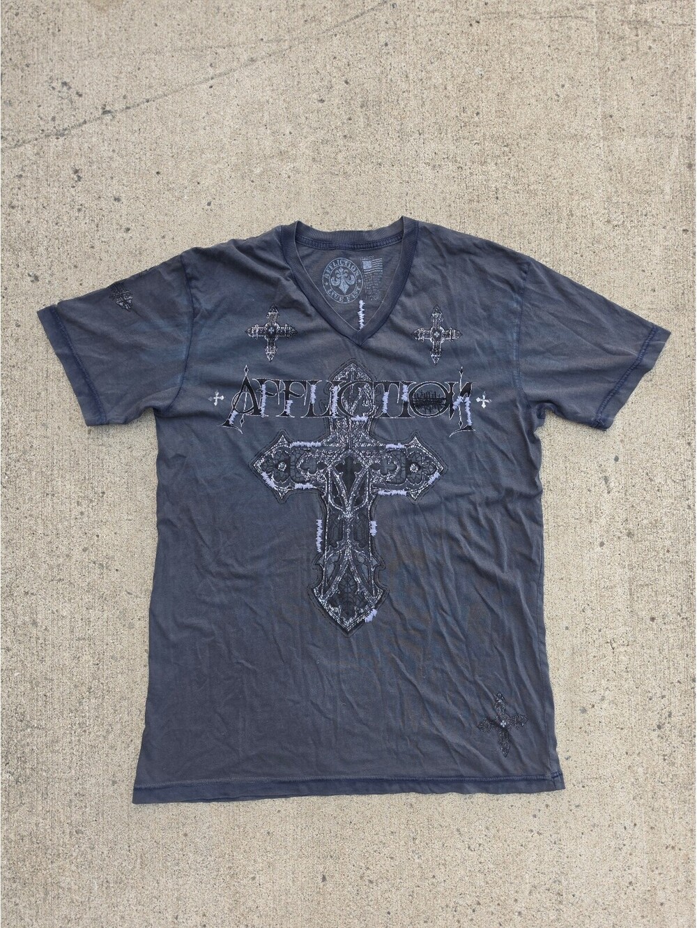 Raw State Men's T-Shirt Medium Gray V-Neck Premium Affliction Stitch Y2K Grunge
